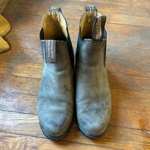 Blundstone heeled boots